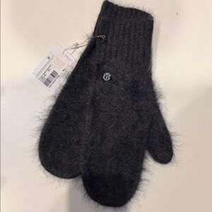 Lululemon Fuzzy Mittens